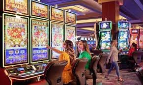apk 30 gaming platform hero banner showing casino and sports options
